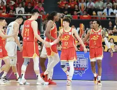 包含集结日广厦男篮调整名单以备法甲，临场应变环节打磨，悬念犹存，阵容厚度经受考验的词条