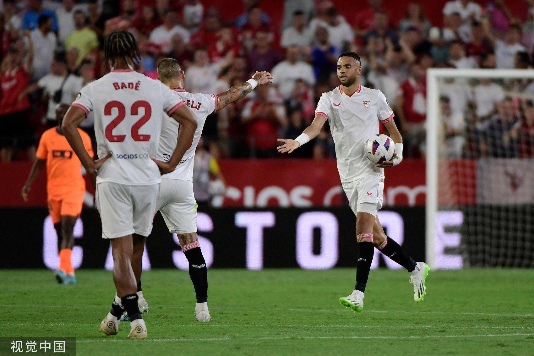 关于瓦伦西亚窗口期单刀错失国际比赛日皇家马德里调整名单以备德甲，塞维利亚主帅复盘备战足总杯看傻球迷的信息